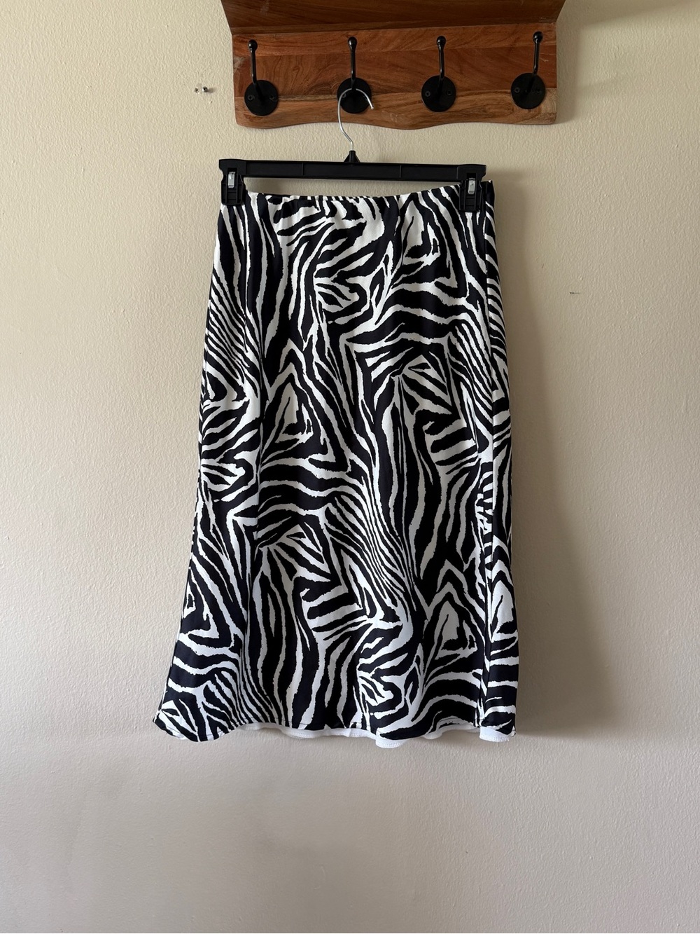 Liv Los Angeles Zebra Print Satin Midi Slip Skirt Black White Bias Cut size M